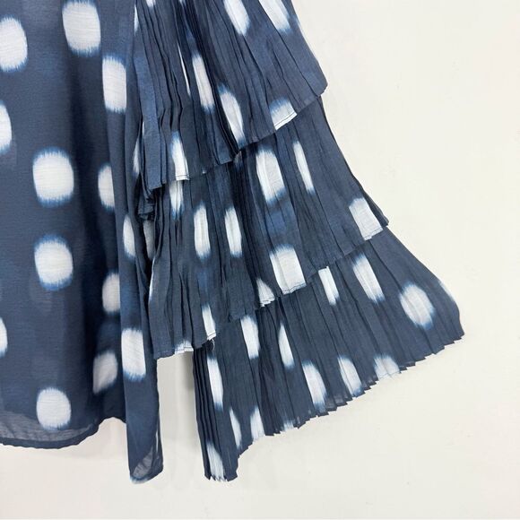Chico’s Navy Blue White Dot Lightweight Pleat Tiered Flutter Sleeve Blouse NEW - Picture 10 of 15